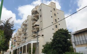 נווה גיל הזהב – בית אבות בפתח תקווה - תמונה 1